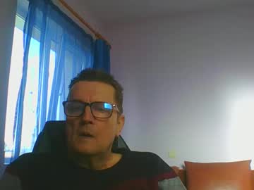Ulmeni4 Chaturbate stream image from February 17, 2025