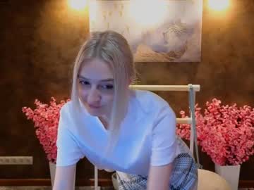 Aishiro Chaturbate stream image from February 17, 2025