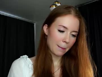 Emrldmermaid Chaturbate stream image from February 17, 2025