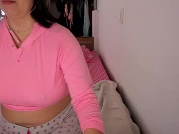 Lindaglow Chaturbate stream image from February 17, 2025