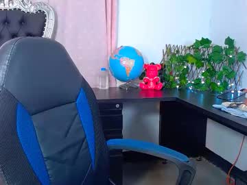 Littlesophia_ Chaturbate stream image from February 17, 2025