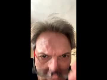Icums4u Chaturbate stream image from February 17, 2025