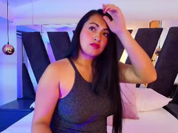 Queen_Lovers Chaturbate stream image from February 17, 2025