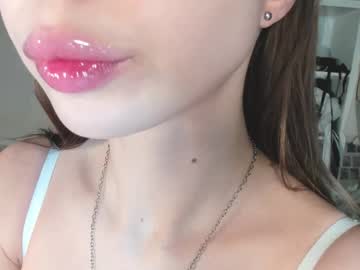 Yumm__ Chaturbate stream image from February 17, 2025