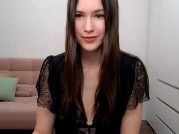 Alicianoveli Chaturbate stream image from February 17, 2025