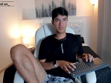 Atlascox Chaturbate stream image from February 17, 2025