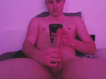 Justinbtwsg Chaturbate stream image from February 17, 2025