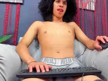 Latinheatt Chaturbate stream image from February 17, 2025