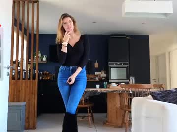 Luxymin Chaturbate stream image from February 17, 2025