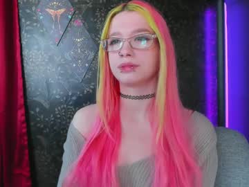 Missnikkivill Chaturbate stream image from February 17, 2025