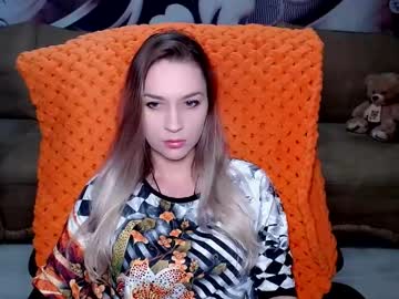 Lovellymalina Chaturbate stream image from February 17, 2025
