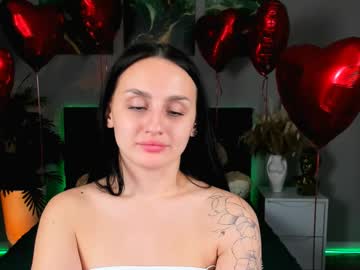 Emiliabeynard Chaturbate stream image from February 17, 2025
