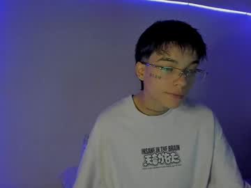 Submissive_Boyy_ Chaturbate stream image from February 17, 2025