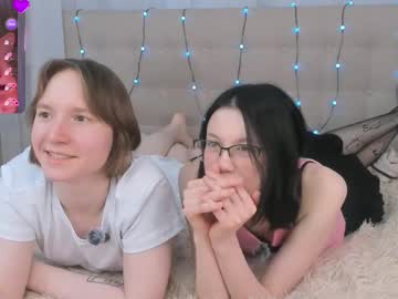 Esmaalison Chaturbate stream image from February 17, 2025