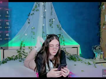 Nymphalean Chaturbate stream image from February 17, 2025