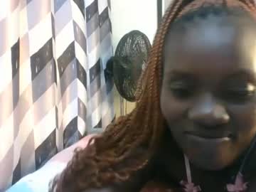 Roundedass979516 Chaturbate stream image from February 17, 2025