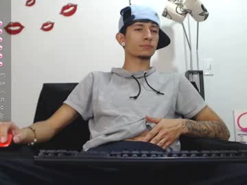 Teylor_Estid10 Chaturbate stream image from February 17, 2025
