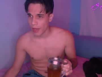 Victorjuicy Chaturbate stream image from February 17, 2025
