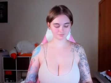 Annaroading Chaturbate stream image from February 17, 2025