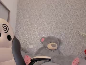 Isabella_Roberts13 Chaturbate stream image from February 17, 2025