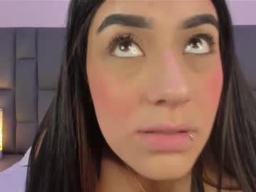 Juliisweetie Chaturbate stream image from February 17, 2025