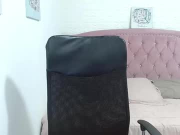 Liah_Tk Chaturbate stream image from February 17, 2025
