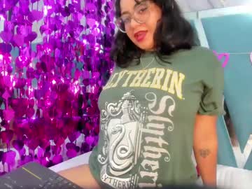 Mila_Clum Chaturbate stream image from February 17, 2025