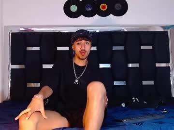 Raydevil_ Chaturbate stream image from February 17, 2025