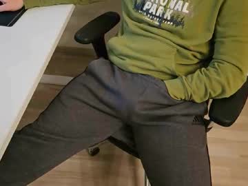 Tree1989 Chaturbate stream image from February 17, 2025