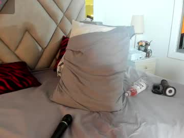 Vahiolet_Fuentes Chaturbate stream image from February 17, 2025