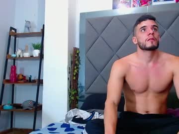 Andrewriggs1995 Chaturbate stream image from February 17, 2025