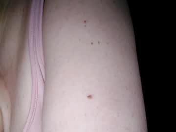 Brunettmilf_69 Chaturbate stream image from February 17, 2025