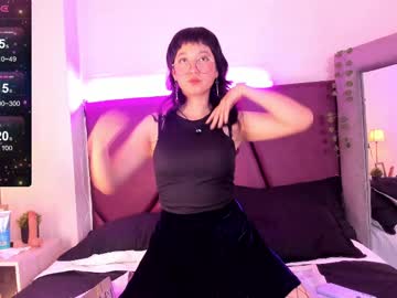 Dollce_ Chaturbate stream image from February 17, 2025