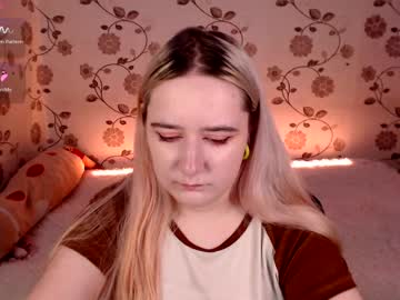 Elfinela Chaturbate stream image from February 17, 2025