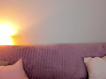 Lucky_Peach Chaturbate stream image from February 17, 2025