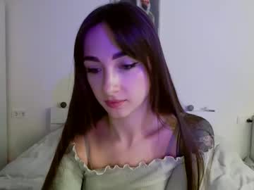 Monicabelluccii Chaturbate stream image from February 17, 2025