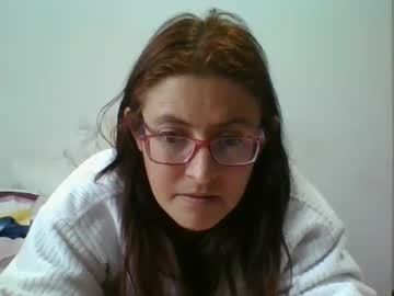Nina_Petit Chaturbate stream image from February 17, 2025