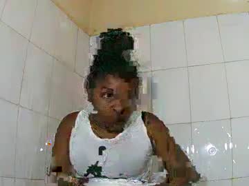 Sylviasexy27 Chaturbate stream image from February 17, 2025