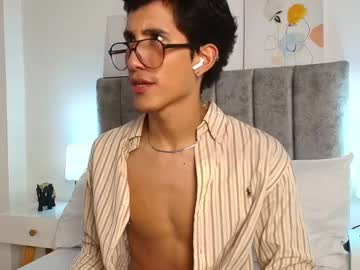 Emilioriv_ Chaturbate stream image from February 17, 2025