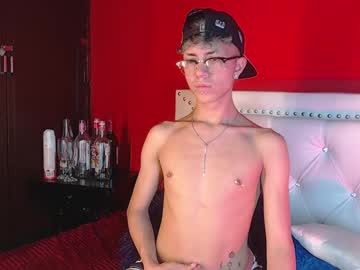 Ethan_Ross_ Chaturbate stream image from February 17, 2025