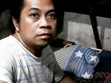 Hothadjiee Chaturbate stream image from February 17, 2025