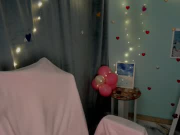 Jennie_Berry Chaturbate stream image from February 17, 2025