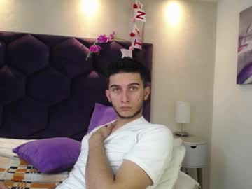 Mr_Williseo Chaturbate stream image from February 17, 2025