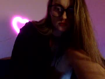Nightrosie Chaturbate stream image from February 17, 2025