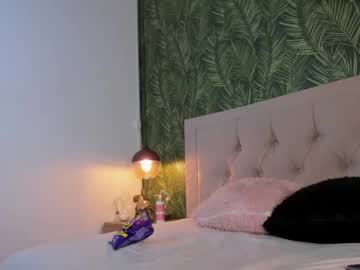 Bitch_Stephania Chaturbate stream image from February 17, 2025