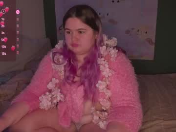 Freakcute_Friends Chaturbate stream image from February 17, 2025