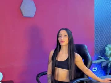 Keniawatson Chaturbate stream image from February 17, 2025