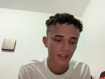 Lz_Britboy Chaturbate stream image from February 17, 2025