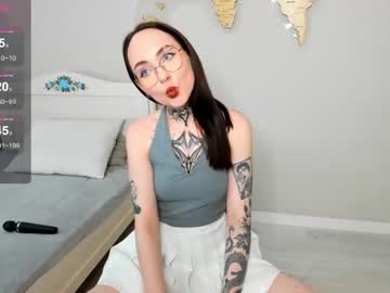 Odelinaaston Chaturbate stream image from February 17, 2025