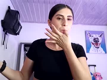 Danellahouston Chaturbate stream image from February 17, 2025